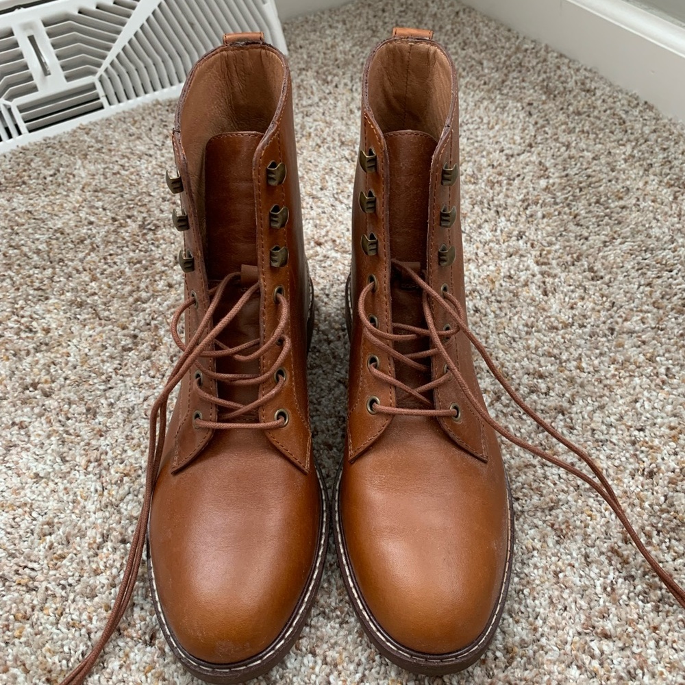 Madewell lace up boot